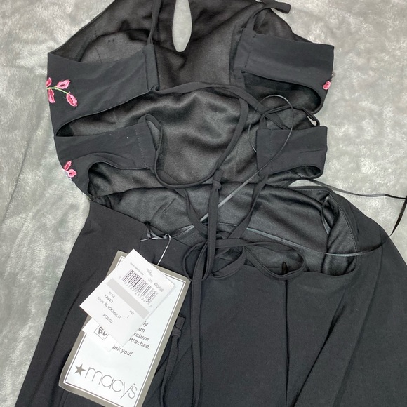 Long slit dress. New with tags. Perfect condition. - Picture 4 of 4